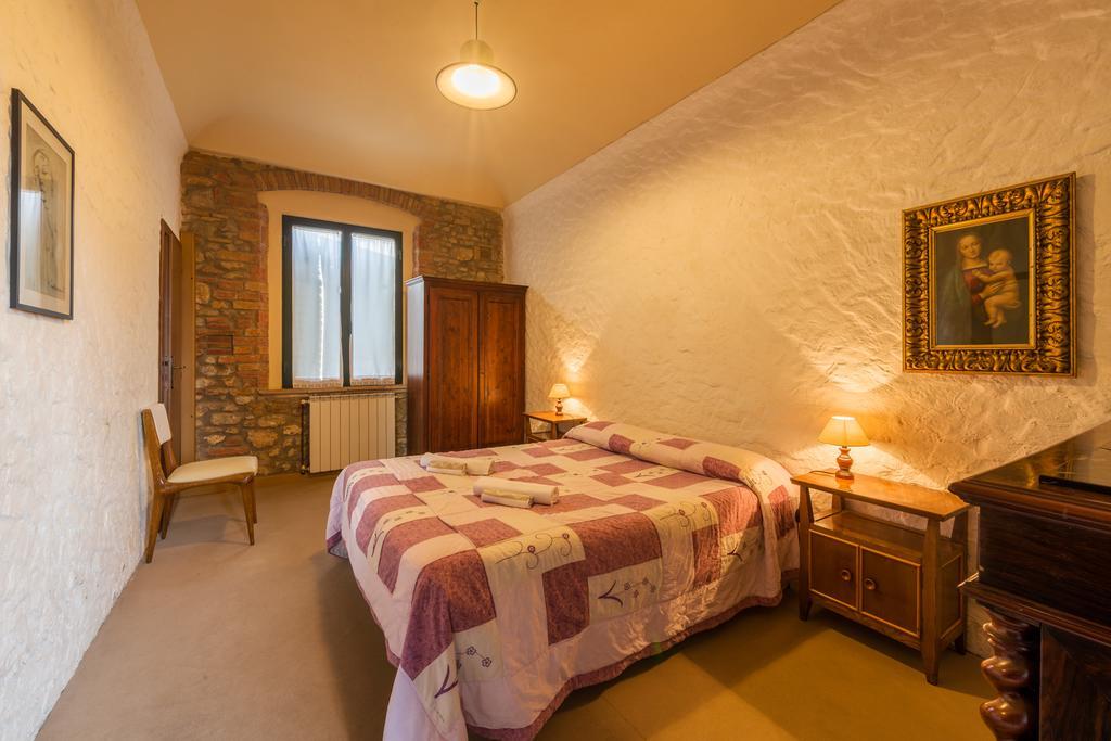 Agriturismo Santa Croce San Gimignano Pokoj fotografie