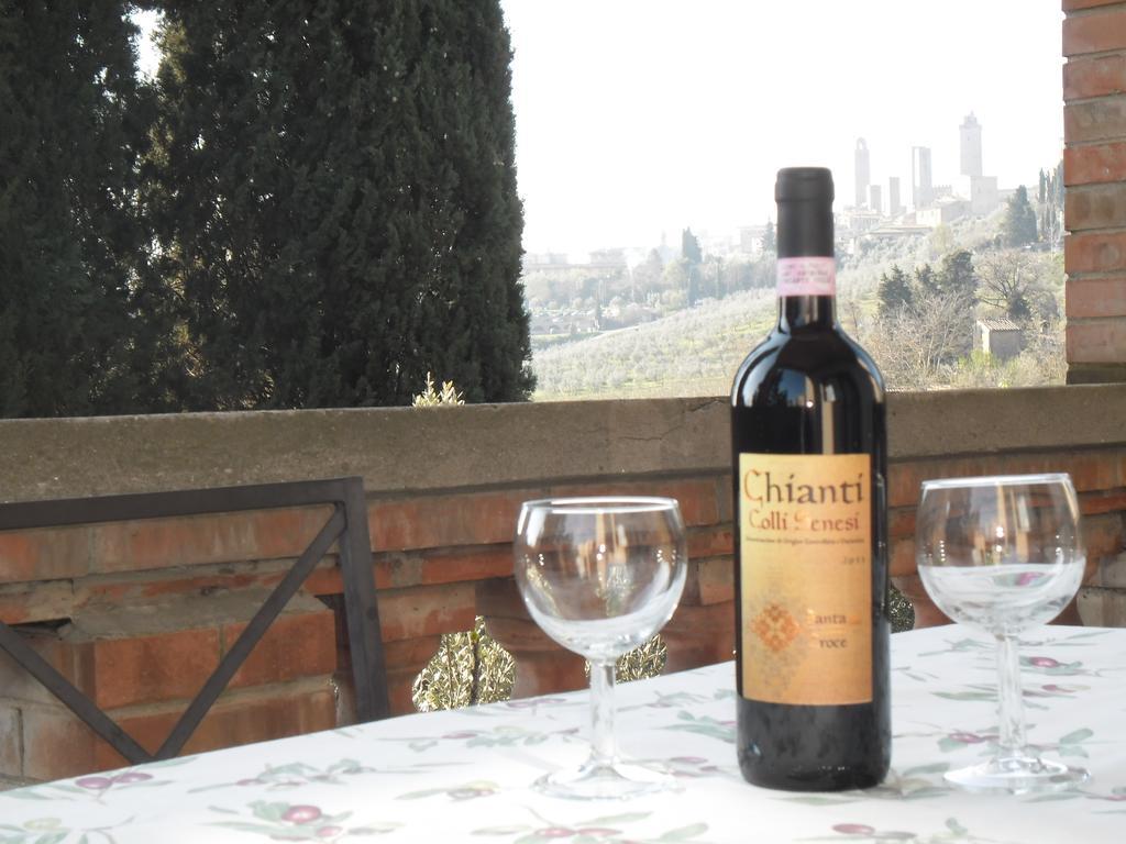 Agriturismo Santa Croce San Gimignano Pokoj fotografie